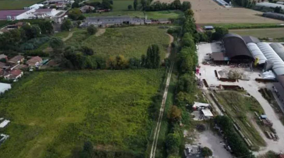 terreno agricolo in vendita ad Albaredo d'Adige