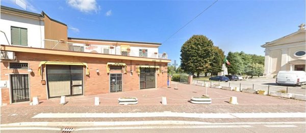 locale commerciale in vendita ad Albaredo d'Adige