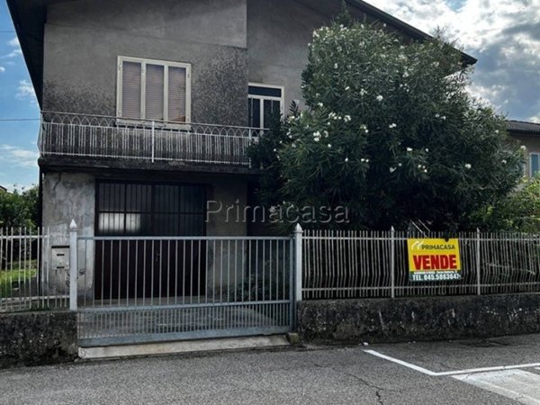 casa indipendente in vendita ad Albaredo d'Adige