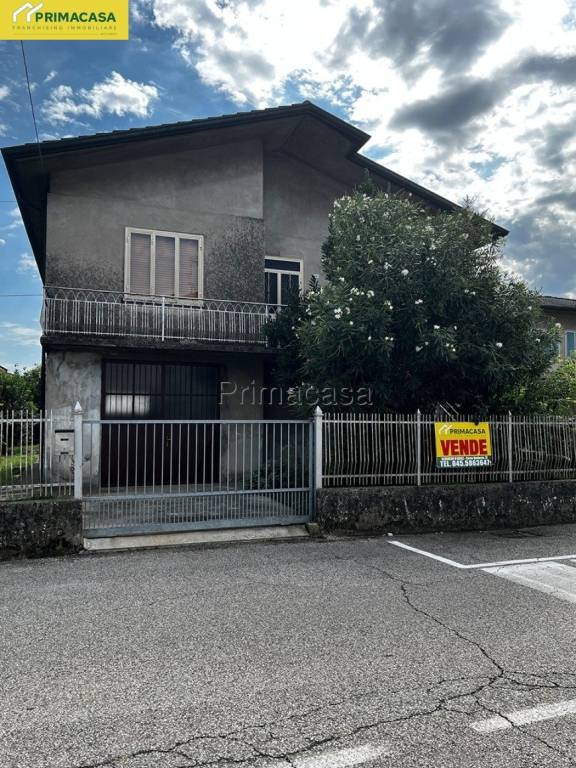 casa indipendente in vendita ad Albaredo d'Adige