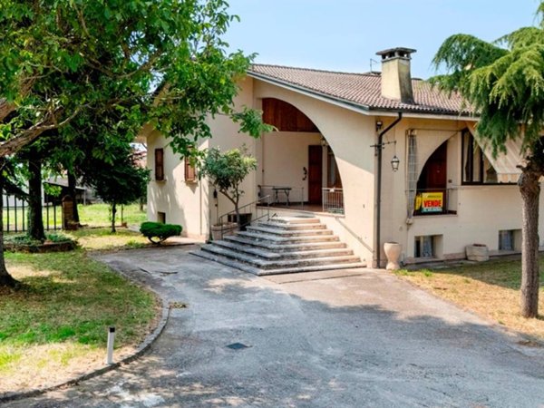 casa indipendente in vendita ad Albaredo d'Adige