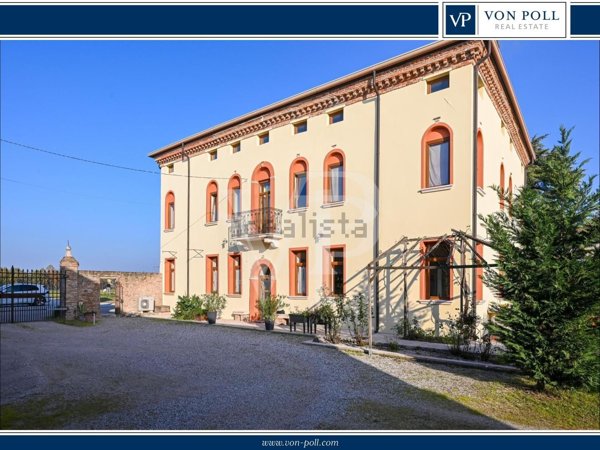 casa indipendente in vendita ad Albaredo d'Adige