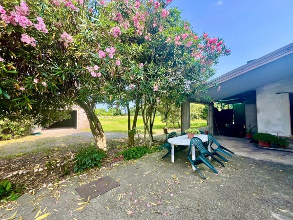 casa indipendente in vendita ad Albaredo d'Adige