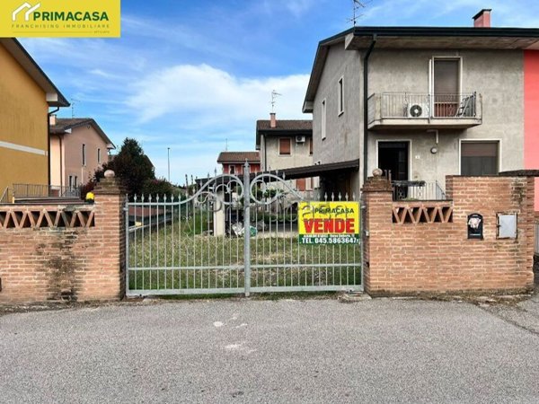 casa indipendente in vendita ad Albaredo d'Adige in zona Michellorie