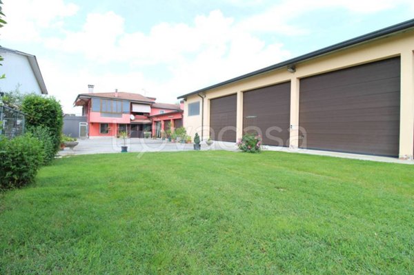 casa indipendente in vendita ad Albaredo d'Adige