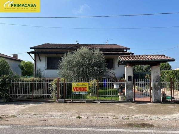 casa indipendente in vendita ad Albaredo d'Adige