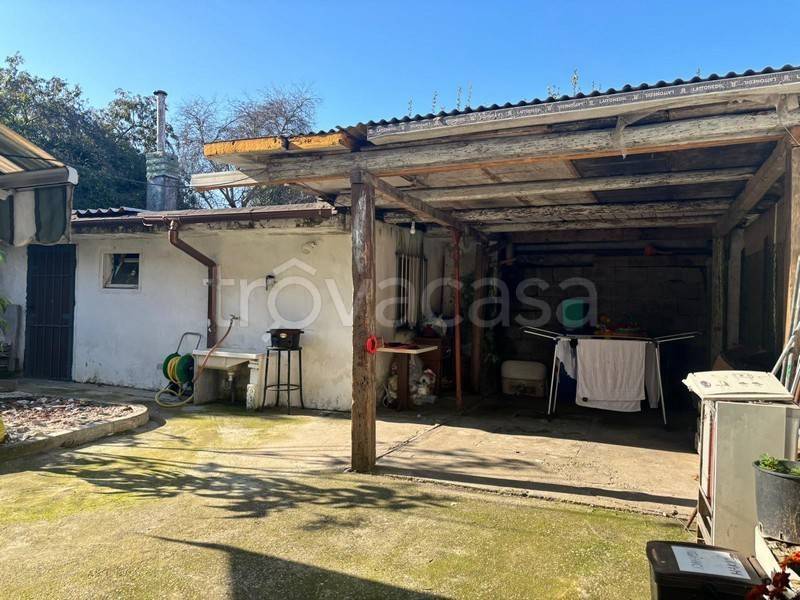 casa indipendente in vendita ad Albaredo d'Adige in zona Coriano