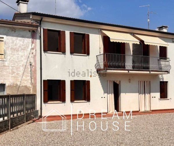 casa indipendente in vendita ad Albaredo d'Adige
