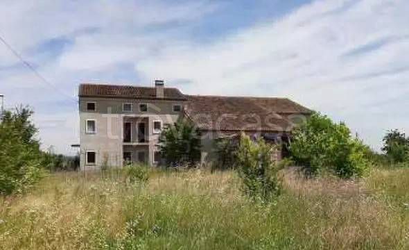 appartamento in vendita ad Albaredo d'Adige in zona Presina