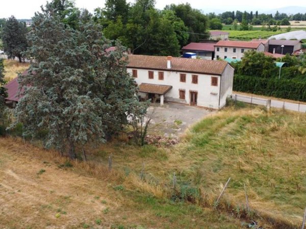 casa indipendente in vendita ad Albaredo d'Adige