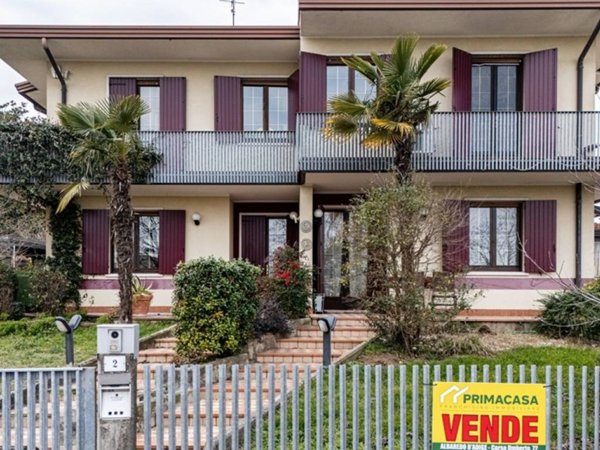 casa indipendente in vendita ad Albaredo d'Adige