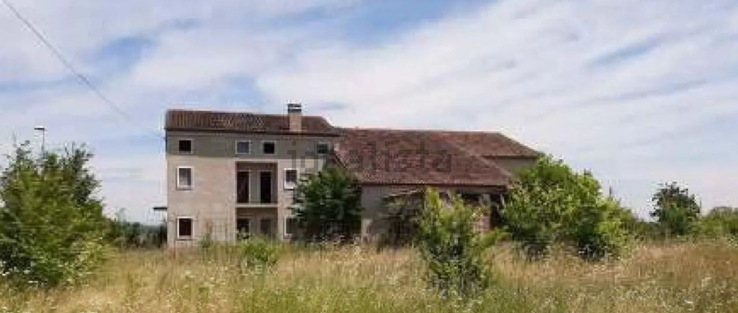 appartamento in vendita ad Albaredo d'Adige in zona Presina