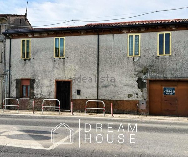 casa indipendente in vendita ad Albaredo d'Adige