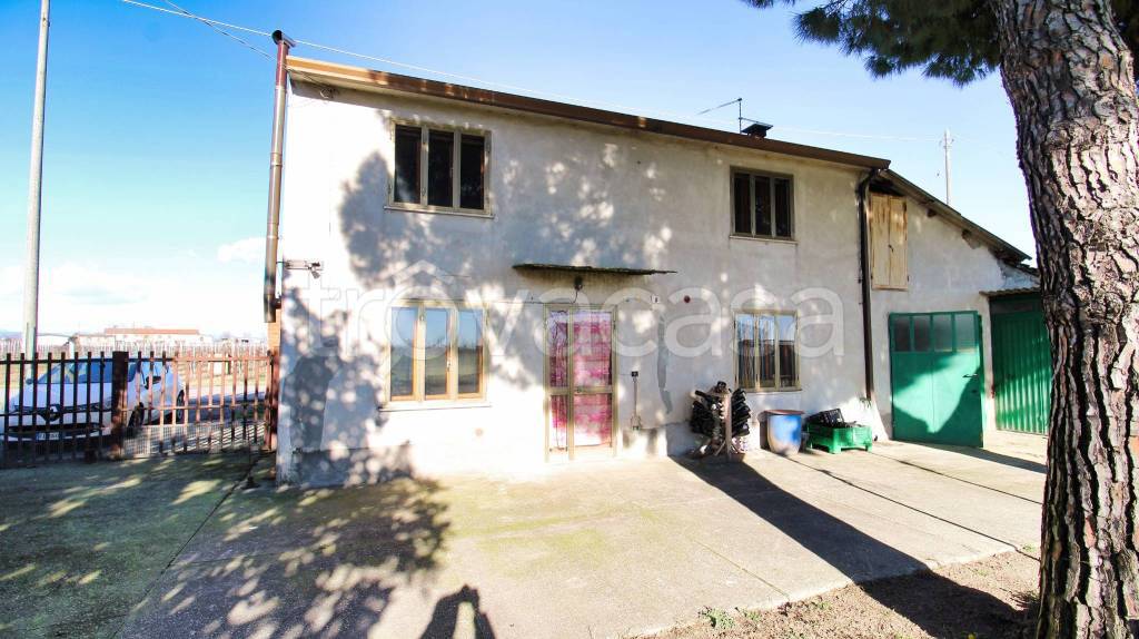 casa indipendente in vendita ad Albaredo d'Adige