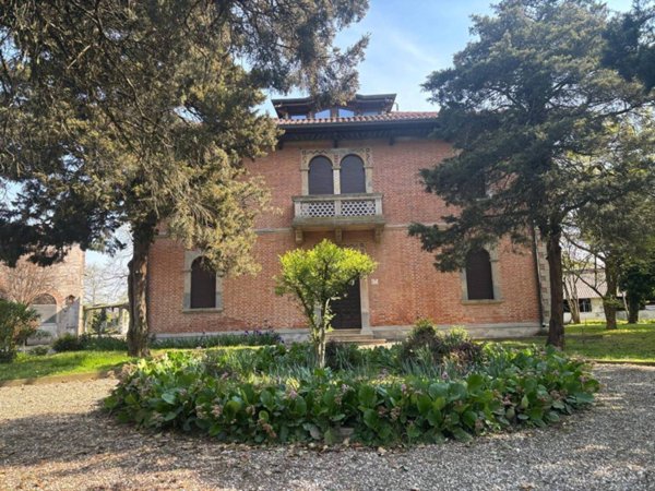casa indipendente in vendita ad Albaredo d'Adige