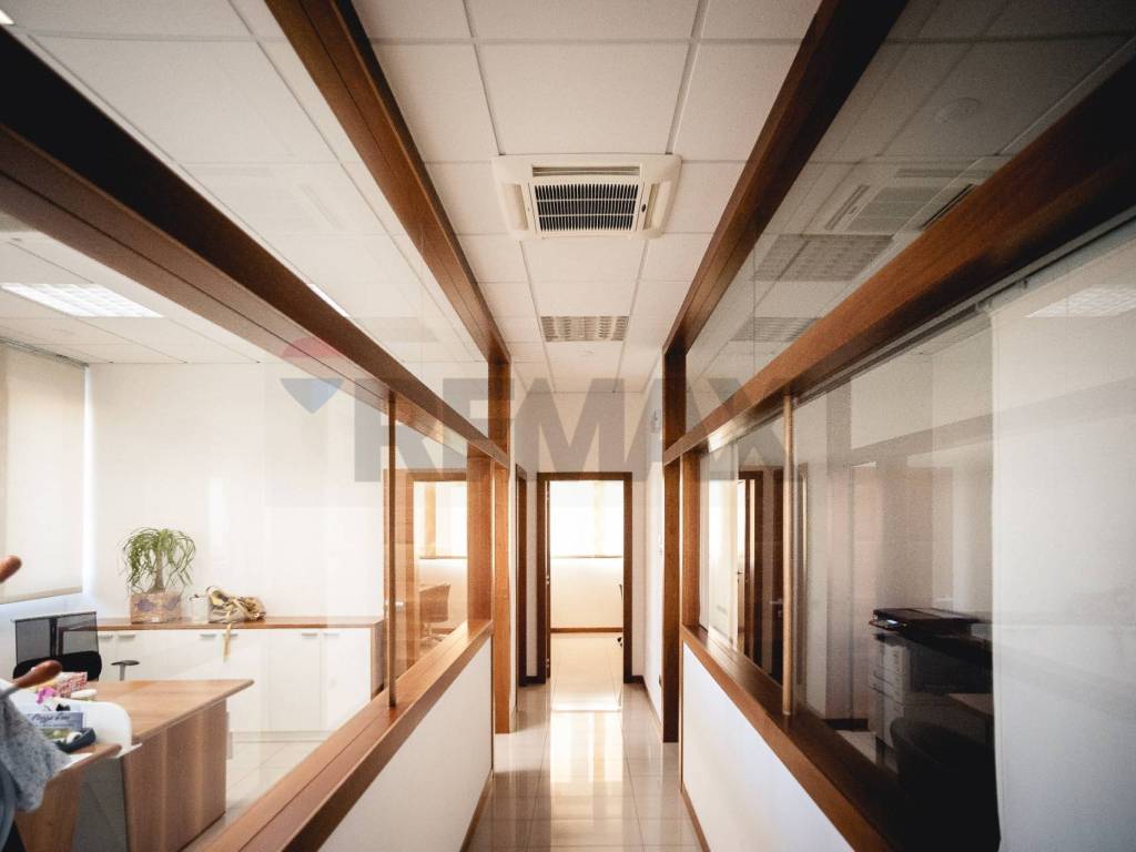 locale commerciale in vendita ad Albaredo d'Adige