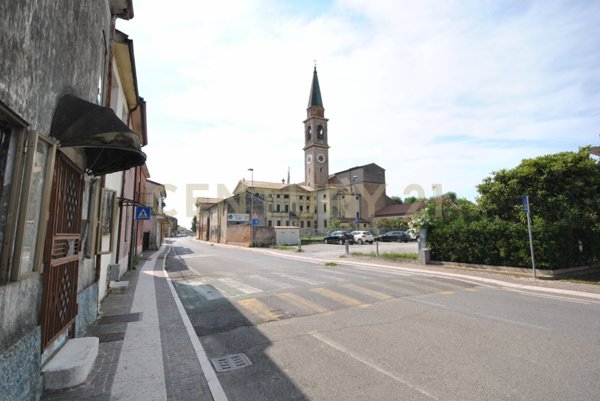 casa indipendente in vendita ad Albaredo d'Adige