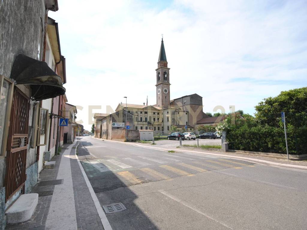intera palazzina in vendita ad Albaredo d'Adige