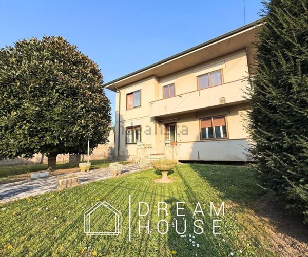 casa indipendente in vendita ad Albaredo d'Adige