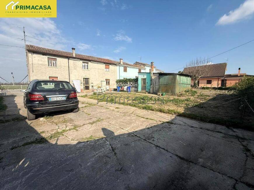 casa indipendente in vendita ad Albaredo d'Adige in zona Presina