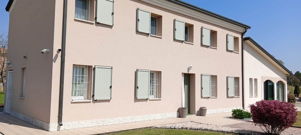 casa indipendente in vendita ad Albaredo d'Adige in zona Coriano