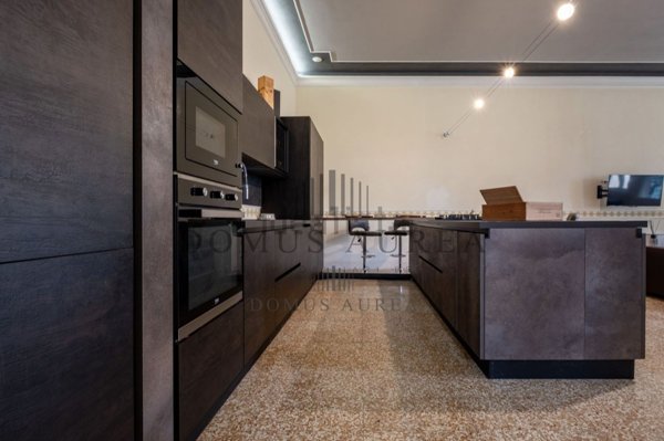 casa semindipendente in vendita ad Albaredo d'Adige in zona Coriano