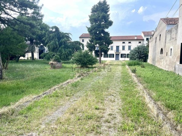 casa indipendente in vendita ad Albaredo d'Adige