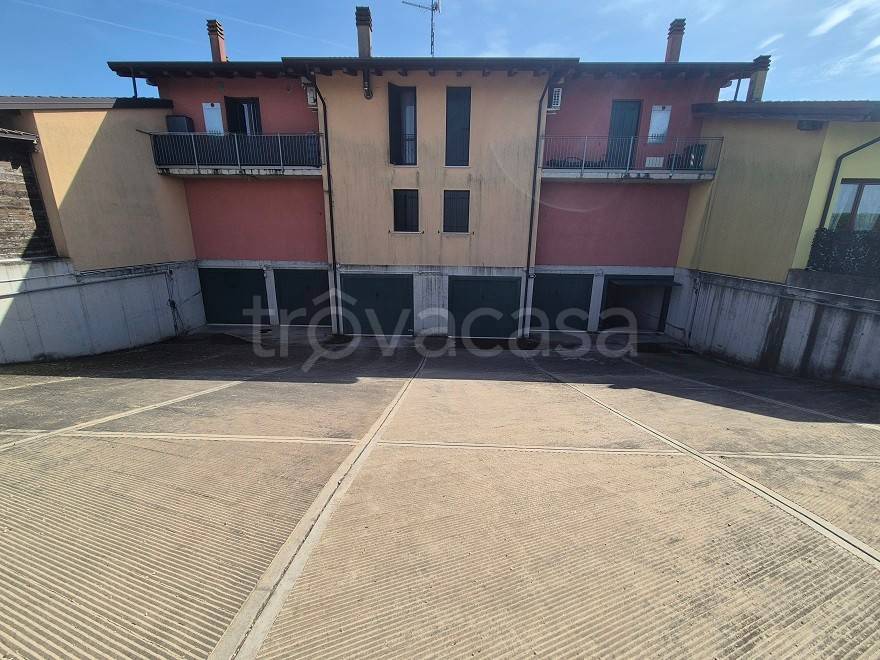 locale di sgombero in vendita ad Angiari