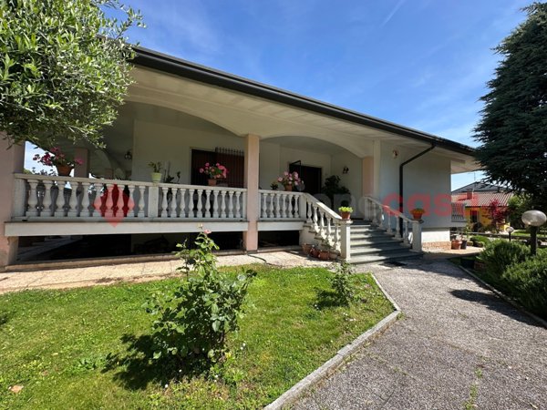 casa indipendente in vendita ad Angiari
