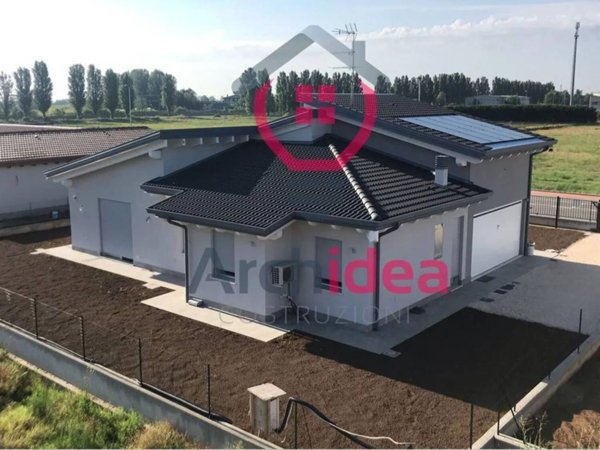 casa indipendente in vendita ad Angiari