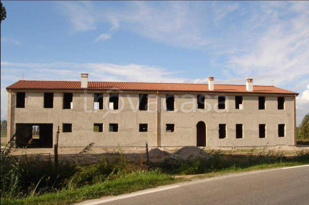 casa indipendente in vendita ad Angiari