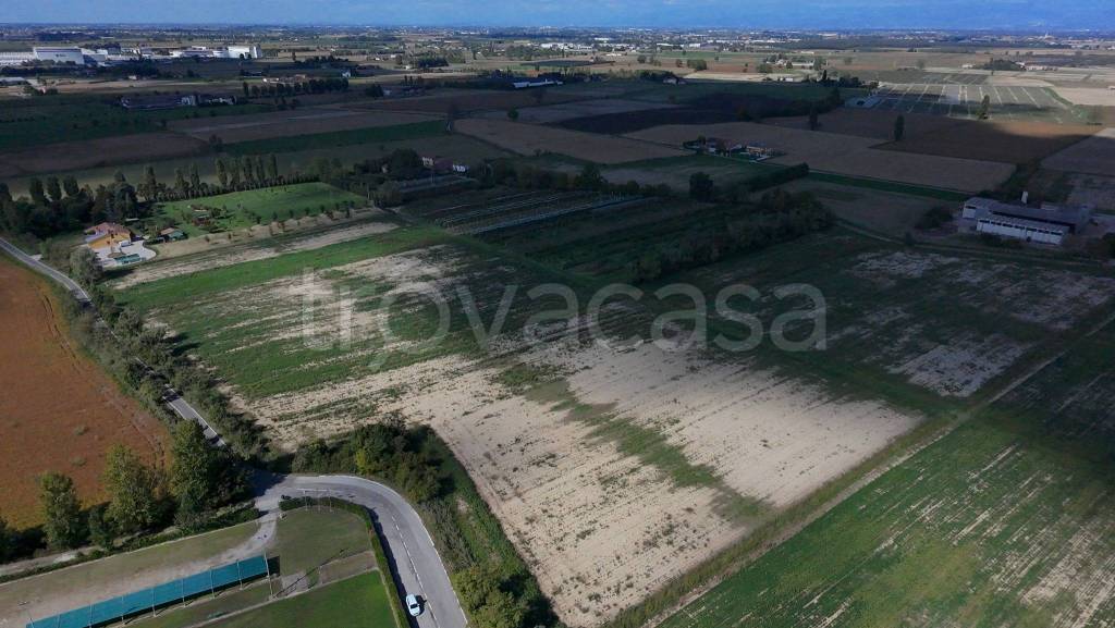 terreno edificabile in vendita ad Angiari