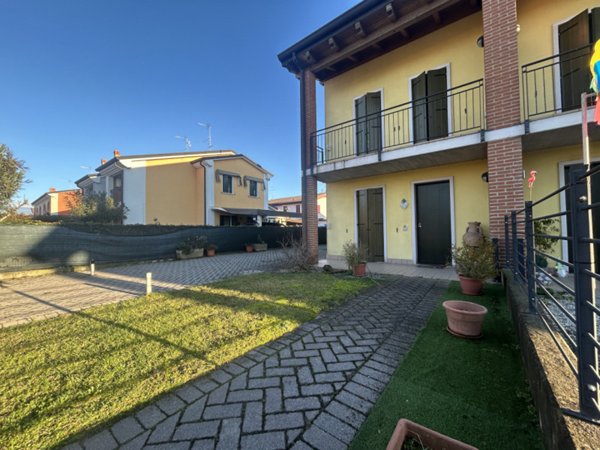 casa indipendente in vendita ad Angiari