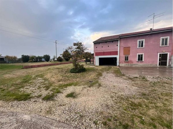 casale in vendita ad Arcole in zona Gazzolo