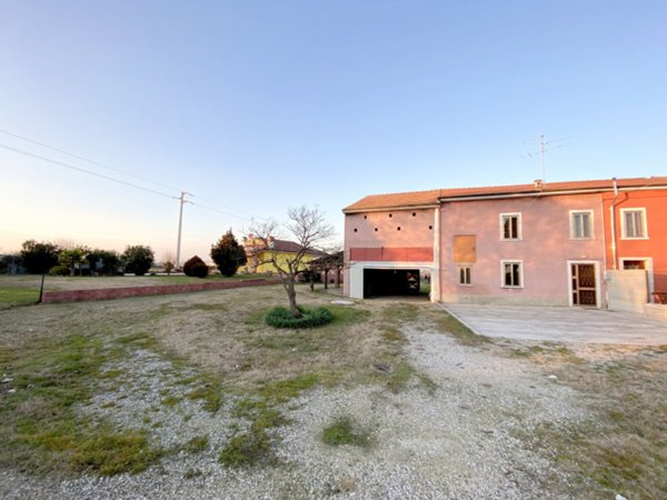 ufficio in vendita ad Arcole in zona Gazzolo