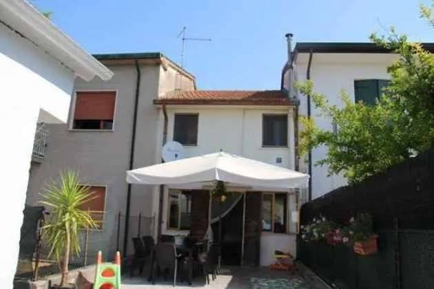 casa indipendente in vendita ad Arcole