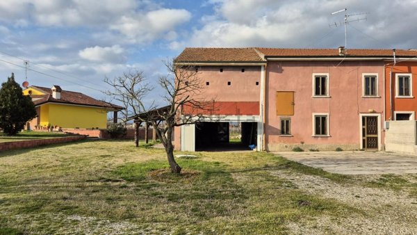 terreno edificabile in vendita ad Arcole in zona Gazzolo