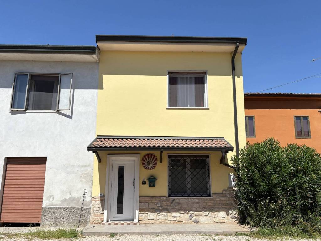 casa indipendente in vendita ad Arcole