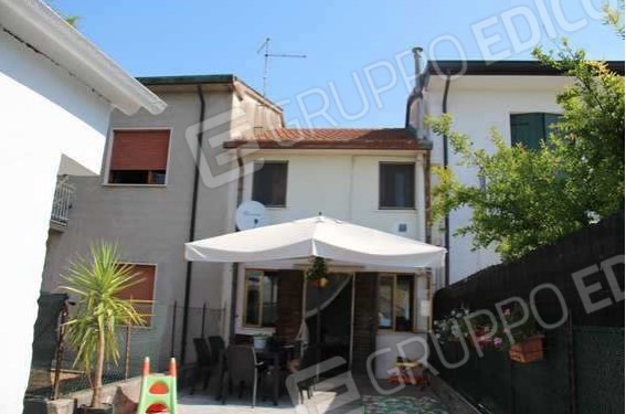 terreno edificabile in vendita ad Arcole