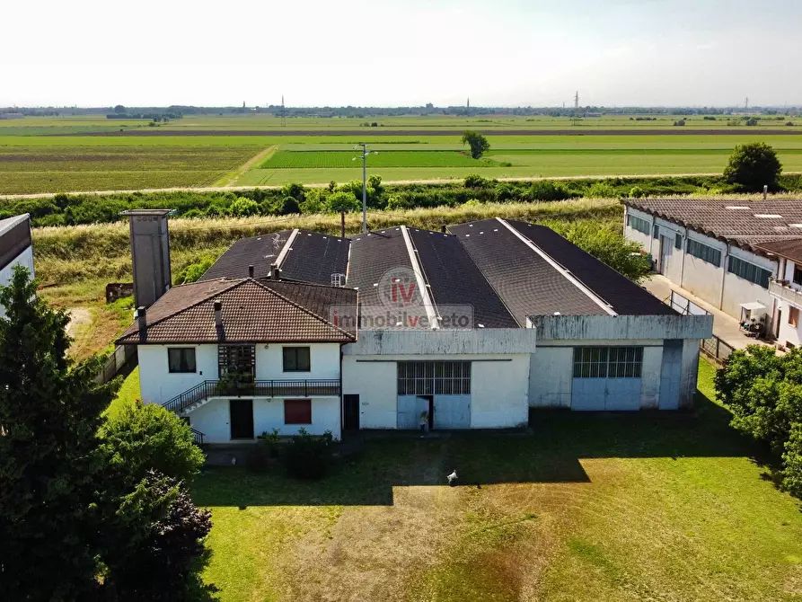 capannone in vendita ad Arcole