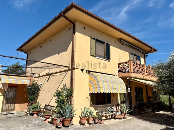 casa indipendente in vendita ad Arcole in zona Gazzolo