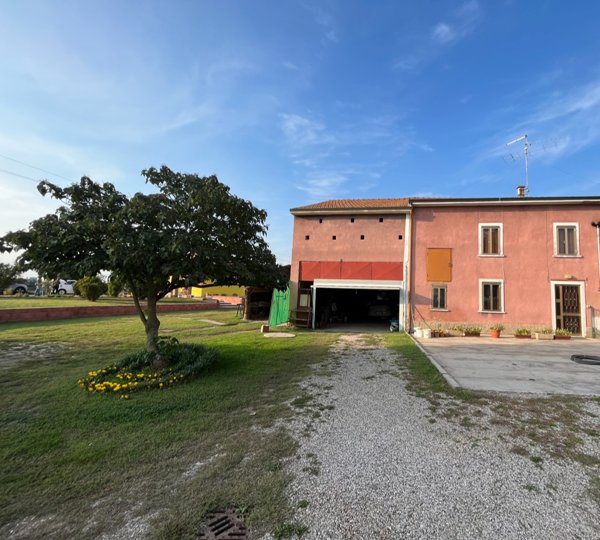 terreno edificabile in vendita ad Arcole in zona Gazzolo