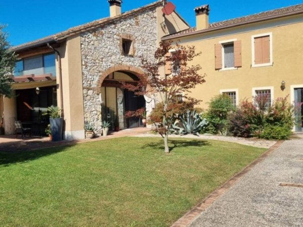 casa indipendente in vendita ad Arcole