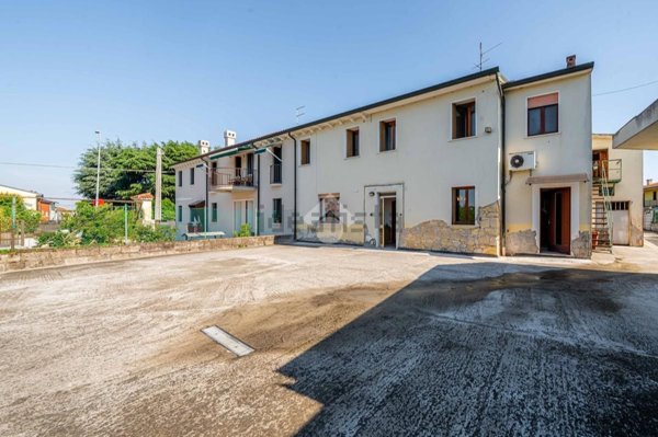 casa indipendente in vendita ad Arcole