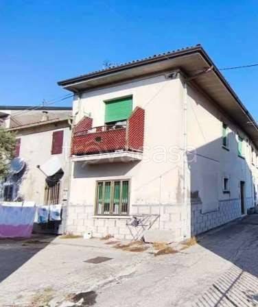 appartamento in vendita ad Arcole in zona Gazzolo