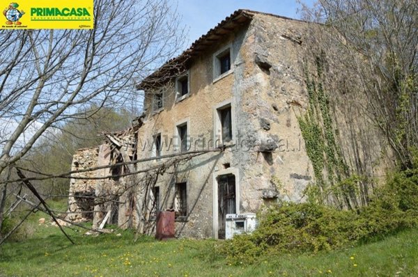 casale in vendita a Badia Calavena