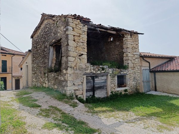 appartamento in vendita a Badia Calavena