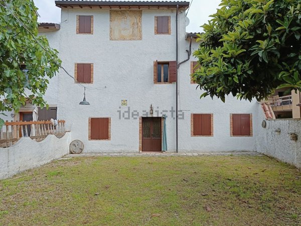 casale in vendita a Badia Calavena