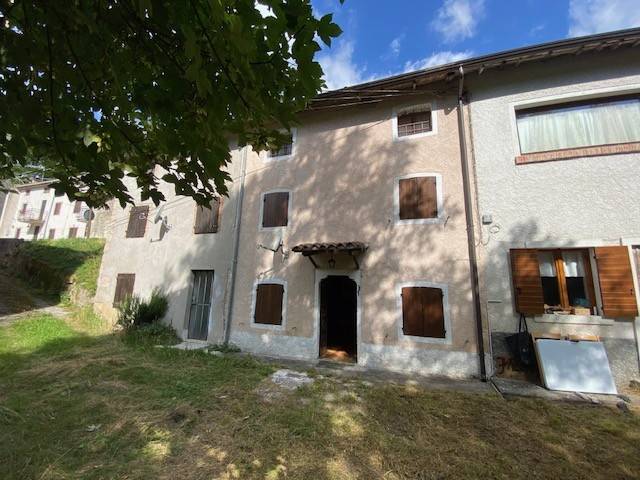 casa indipendente in vendita a Badia Calavena