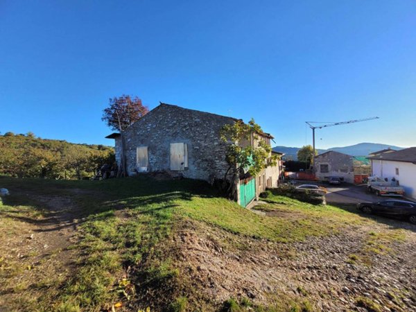 casale in vendita a Badia Calavena